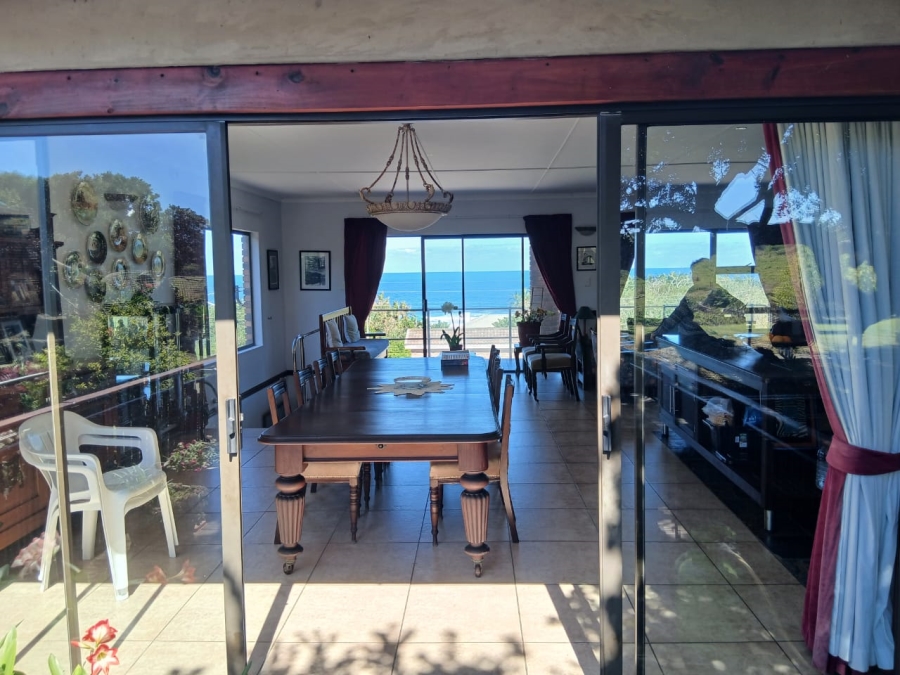 4 Bedroom Property for Sale in Marshstrand Eastern Cape